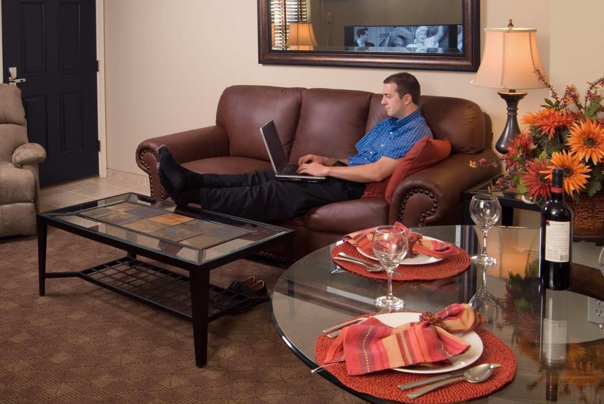 Stratford Spokane Airport Hotel