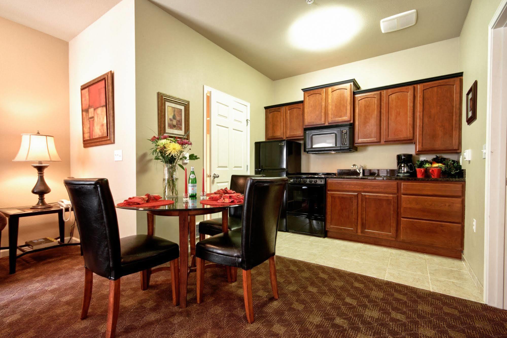 Stratford Spokane Airport Hotel 3*