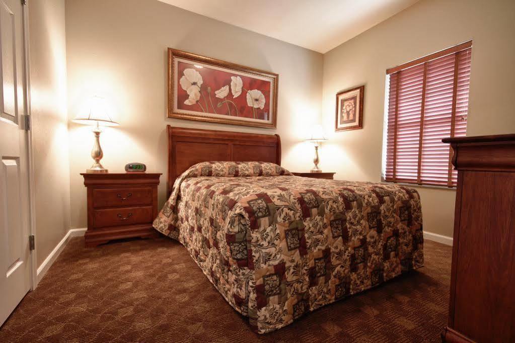 Stratford Spokane Airport 3*